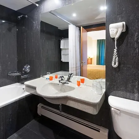 Hotel Palas 4* 마마이아