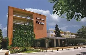 Hotel Palas 4* 마마이아