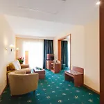 מלון Hotel Palas 4*