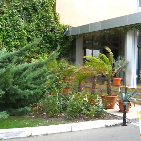 מלון Hotel Palas 4*